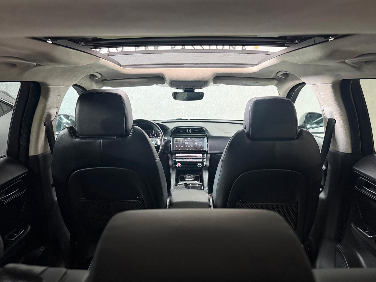 Jaguar F-Pace R-Dynamic GancioTraino Tetto Benzina