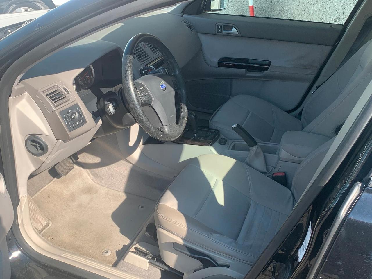 Volvo S40 2.4i 20V 140CV Summum Autom. Neopat.