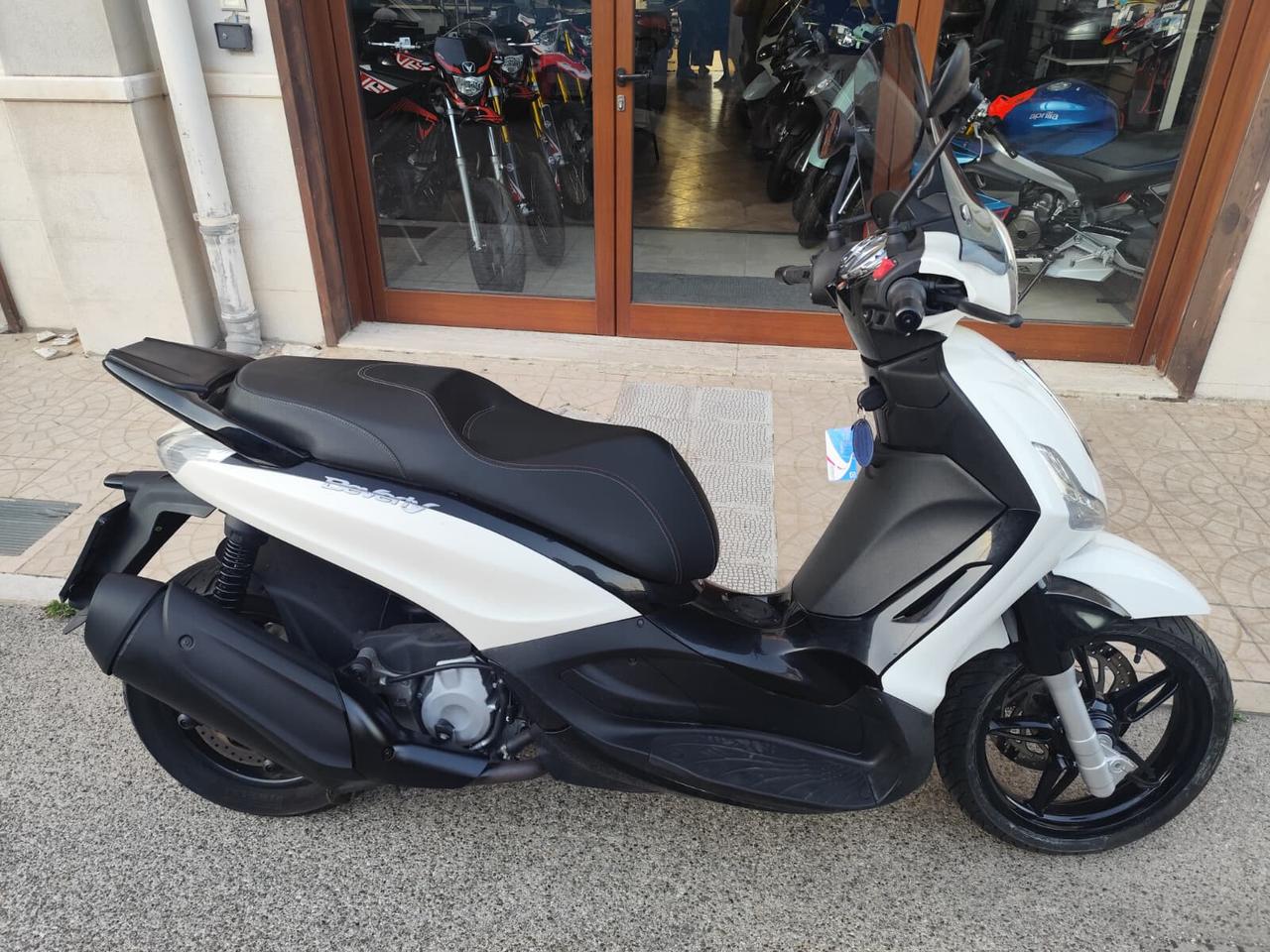 Piaggio Beverly 350 2021