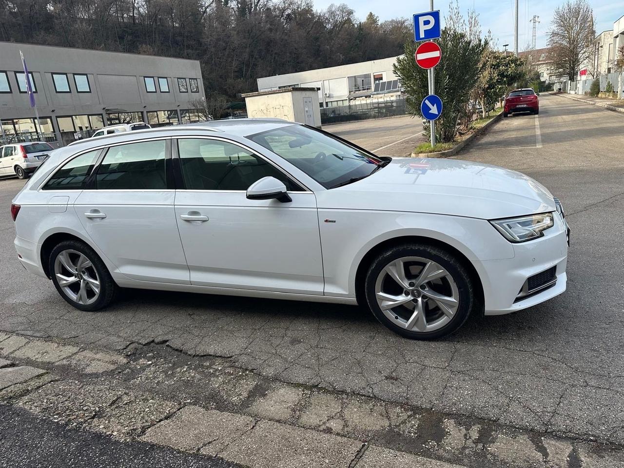 Audi A4 40 G-TRON S LINE EXPORT / COMMERCIANTI
