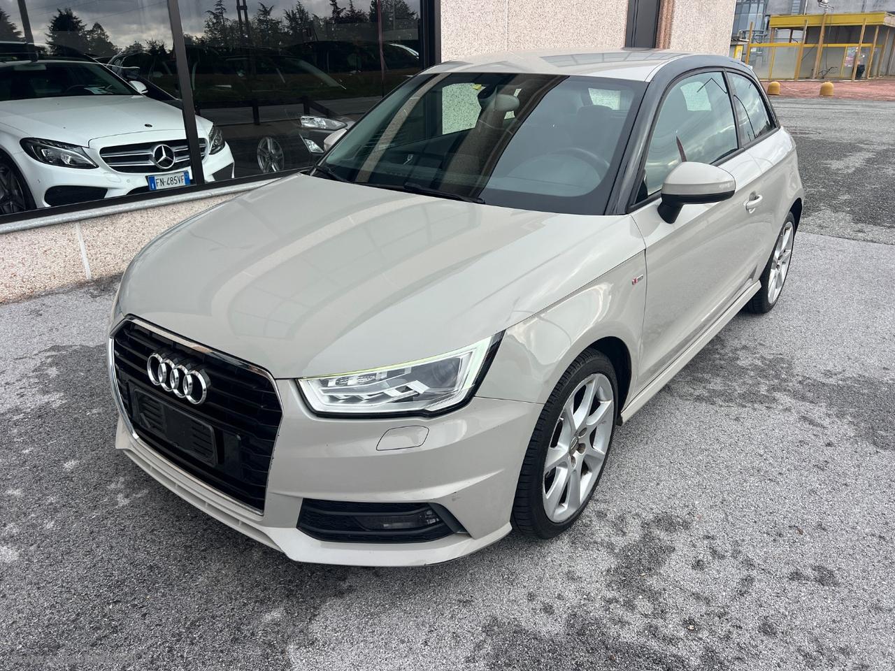 AUDI A1 1.0 82CV TFSI Admired S-LINE CERCHI 17