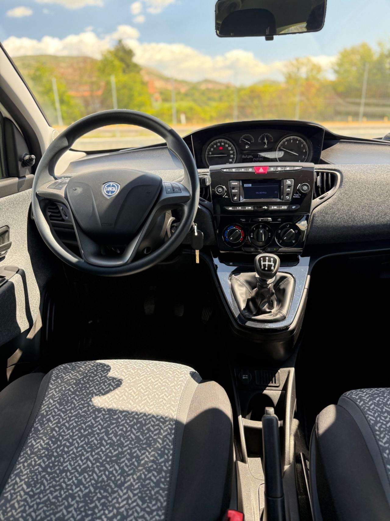 Lancia Ypsilon 1.2 69 CV 23Mila Km CERTIFICATI