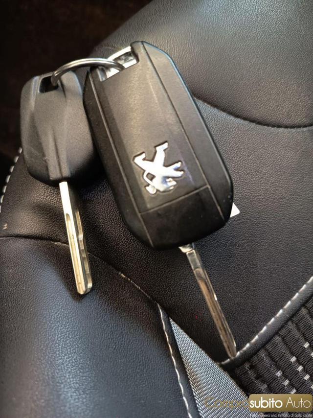 PEUGEOT 2008 1.4 HDi 68CV Allure