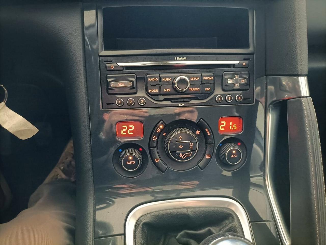 Peugeot 3008 1.6 HDi 112CV Premium 04/2011