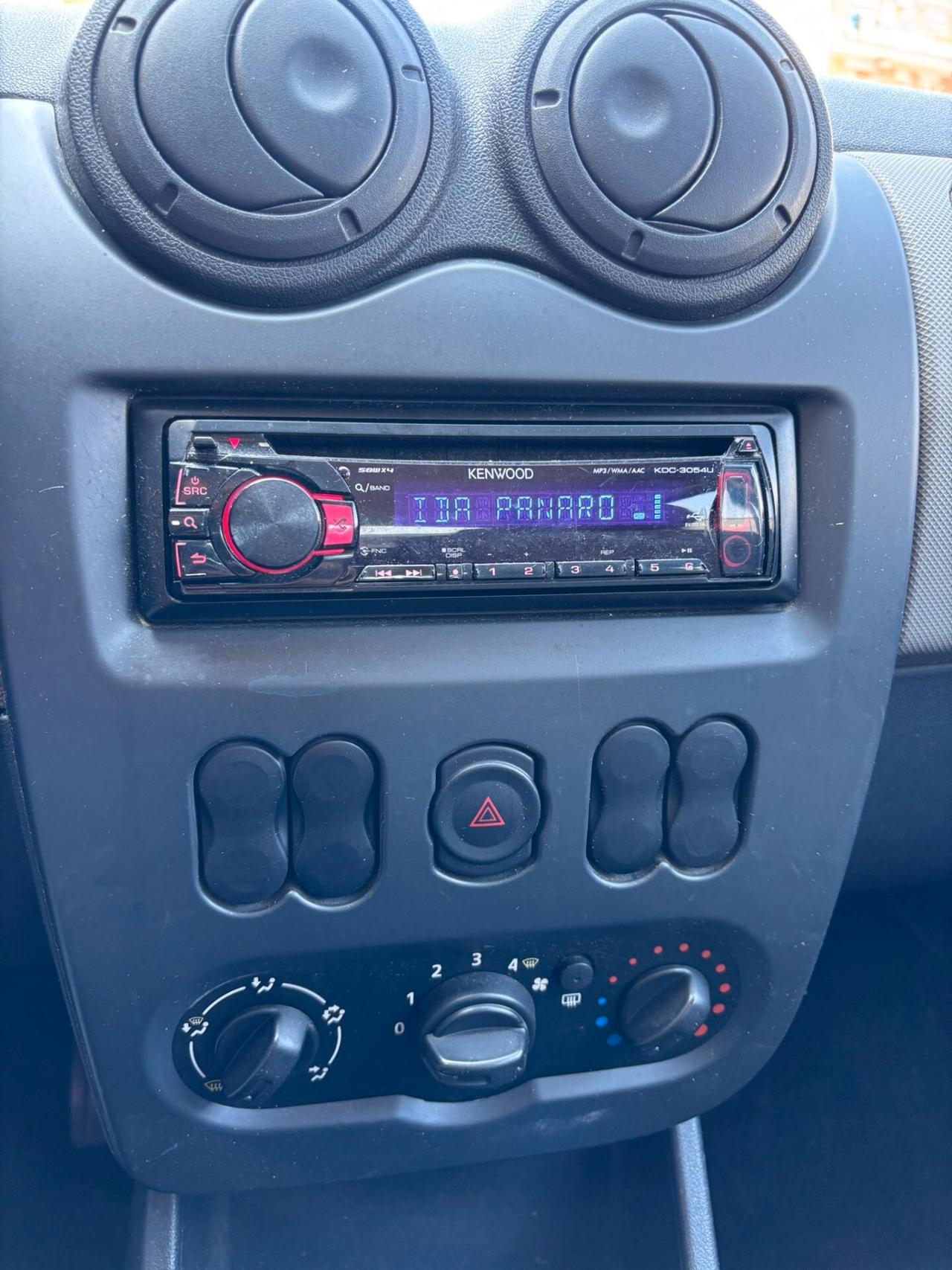 Dacia Sandero 1.2 16V GPL 75CV