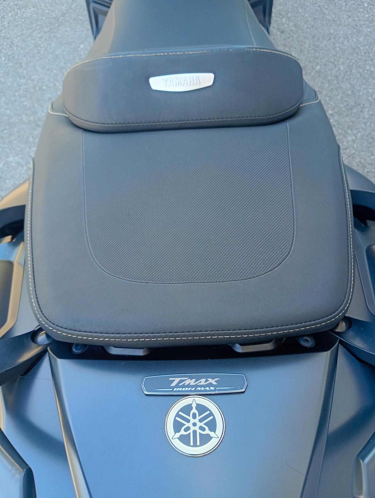 Yamaha T Max 530 iron