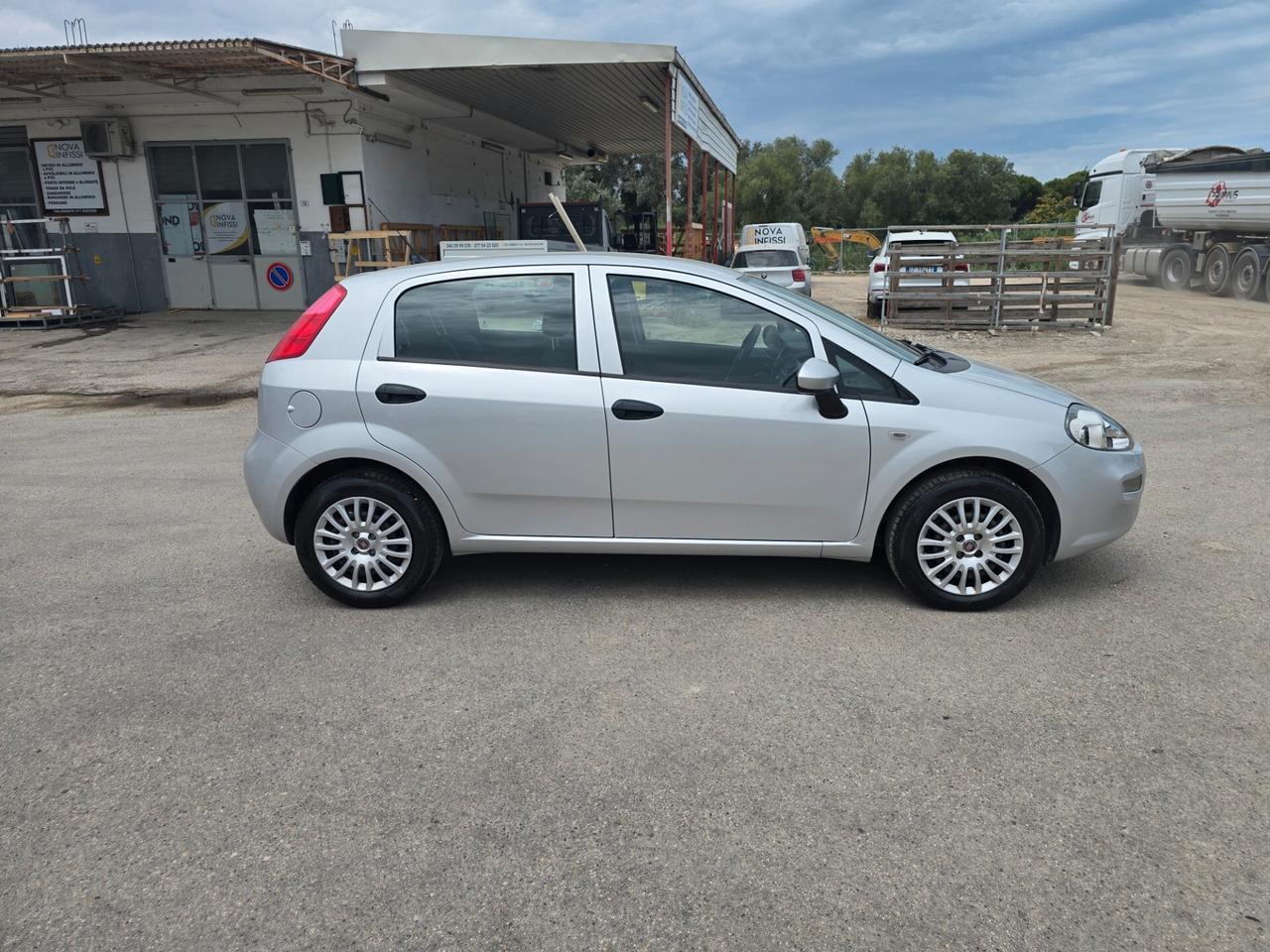 Fiat Punto 1.2 8V 5 porte Street