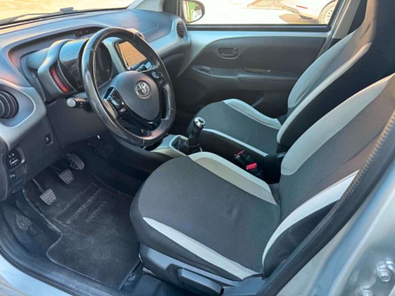 Toyota Aygo 1.0 VVT-i 69 CV 5 porte x-cool