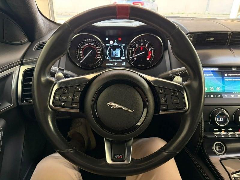 Jaguar F-Type 2.0 i4 300cv auto Chequered Flag