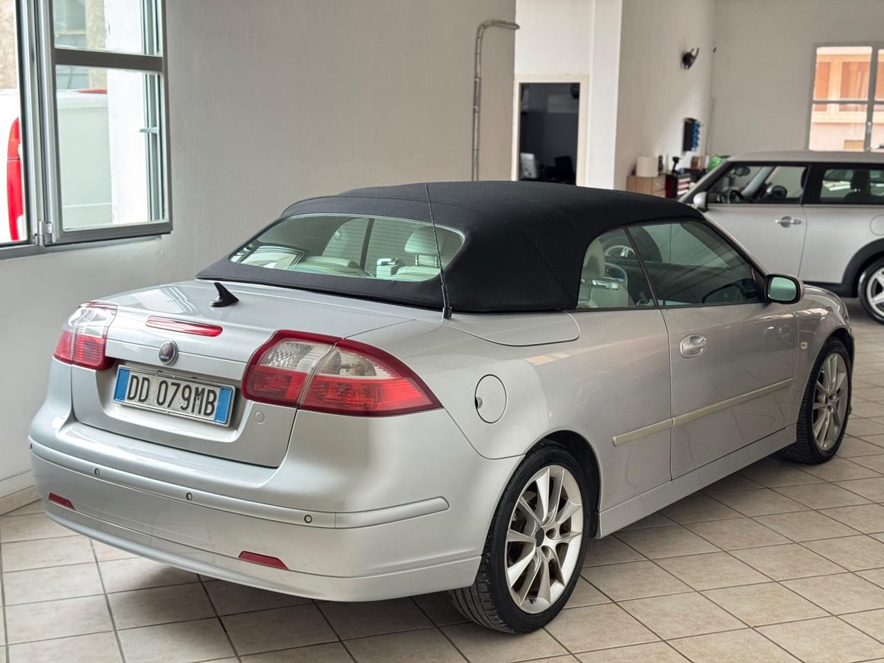 Saab 9-3 Cabriolet 1.9 TiD 16V DPF Vector Sentronic
