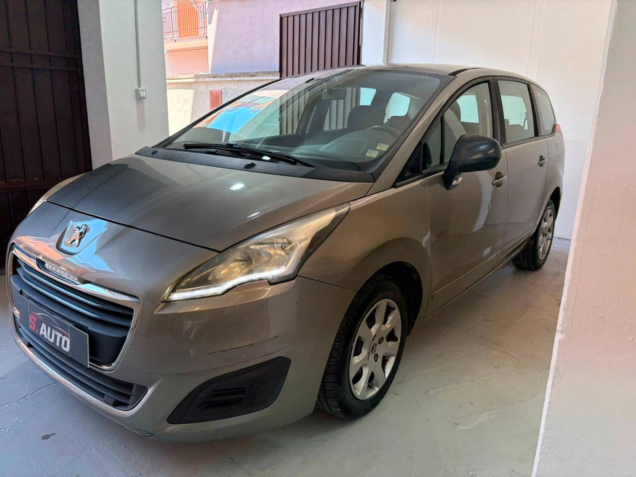Peugeot 5008 1.6 HDi 115CV Business