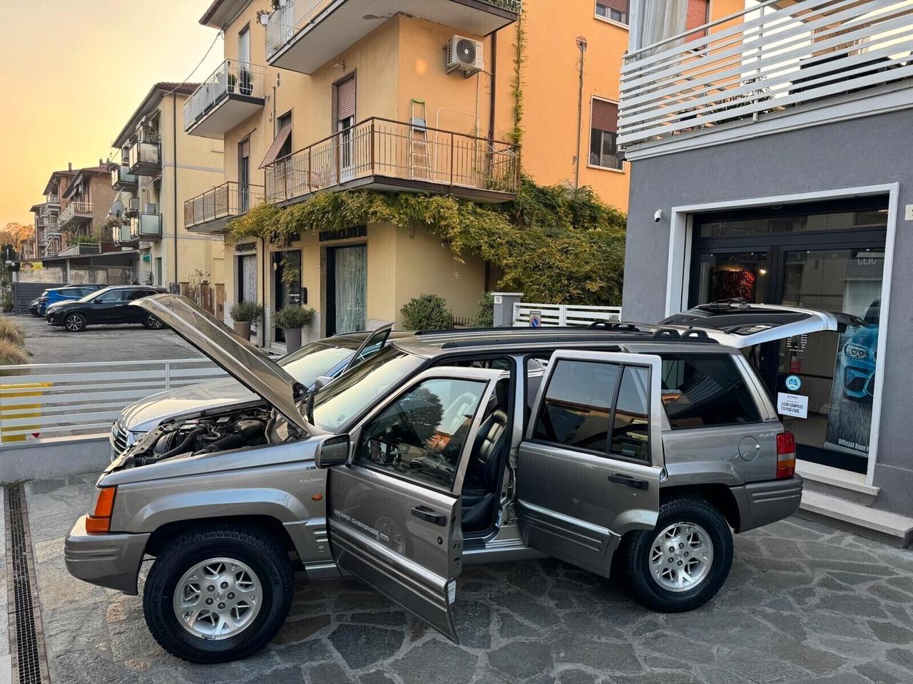 JEEP GRAND CHEROKEE 5.2 (EU) 4WD aut. QUADRA-TRAC LIMITED