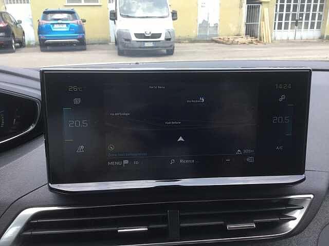 Peugeot 3008 Allure Pack 1.6 Plug-in Hybrid 225 cv - usata