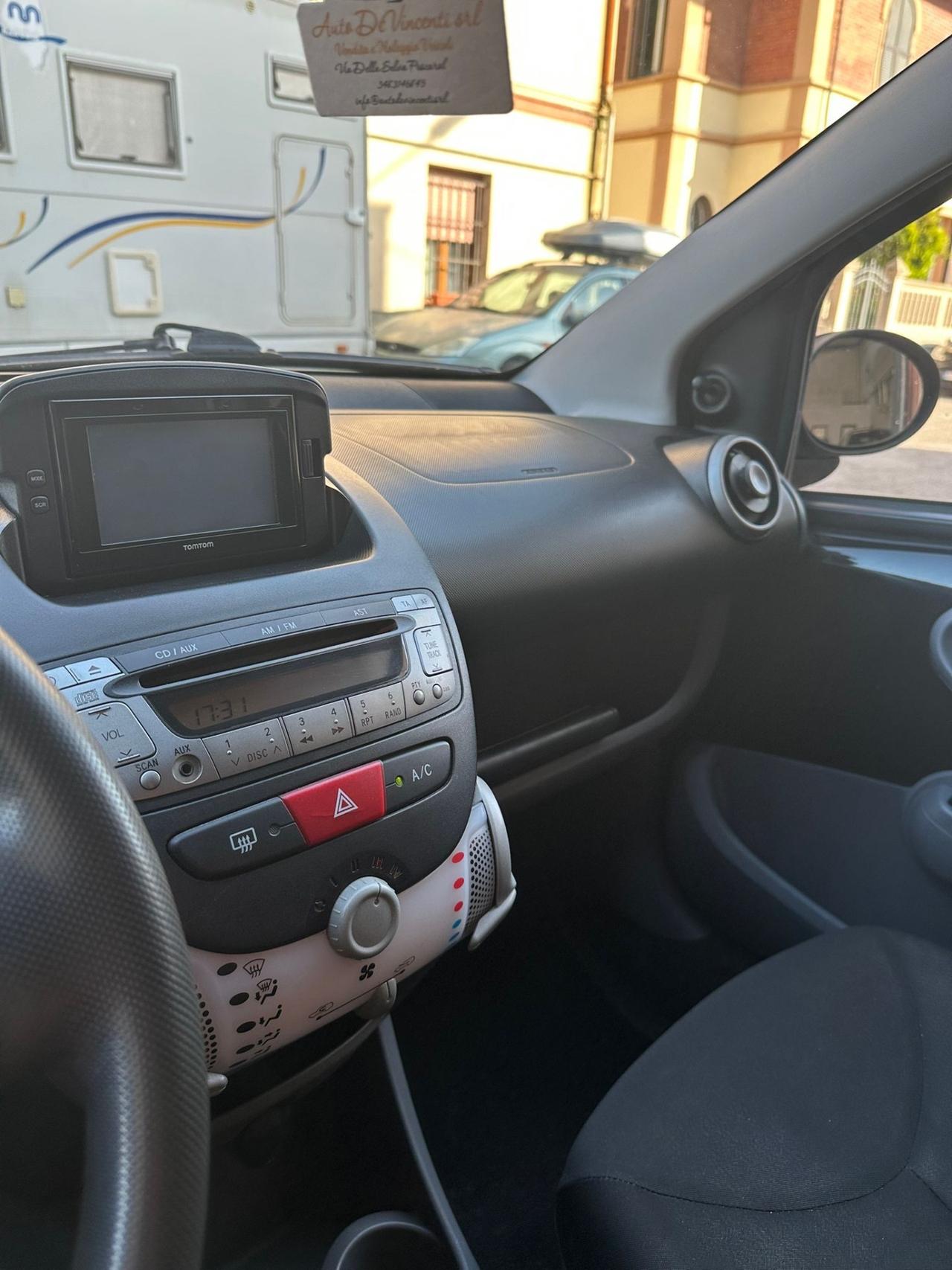 Toyota Aygo 1.0 12V VVT-i 5 porte Sol Connect
