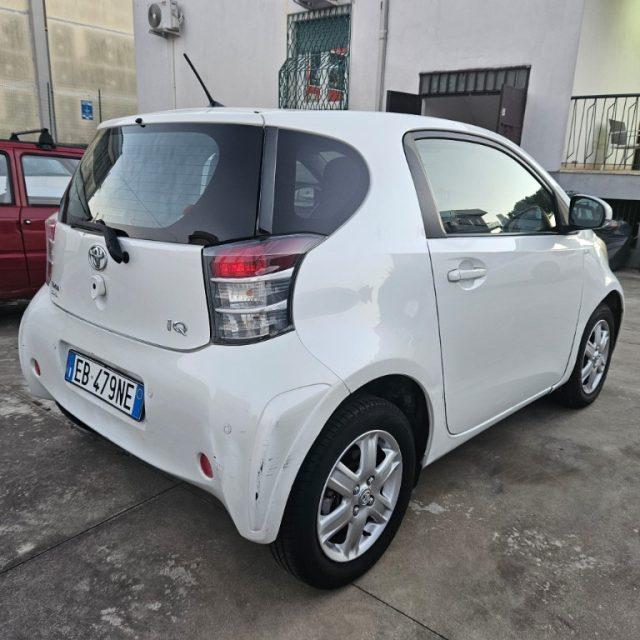 TOYOTA iQ 1.0 Sol
