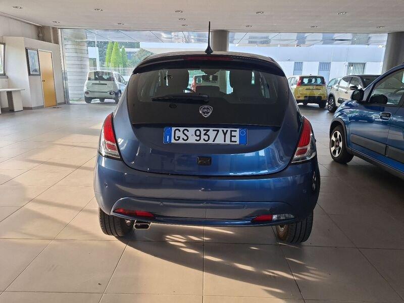 Lancia Ypsilon 1.0 FireFly 5 porte S&S Hybrid Platino