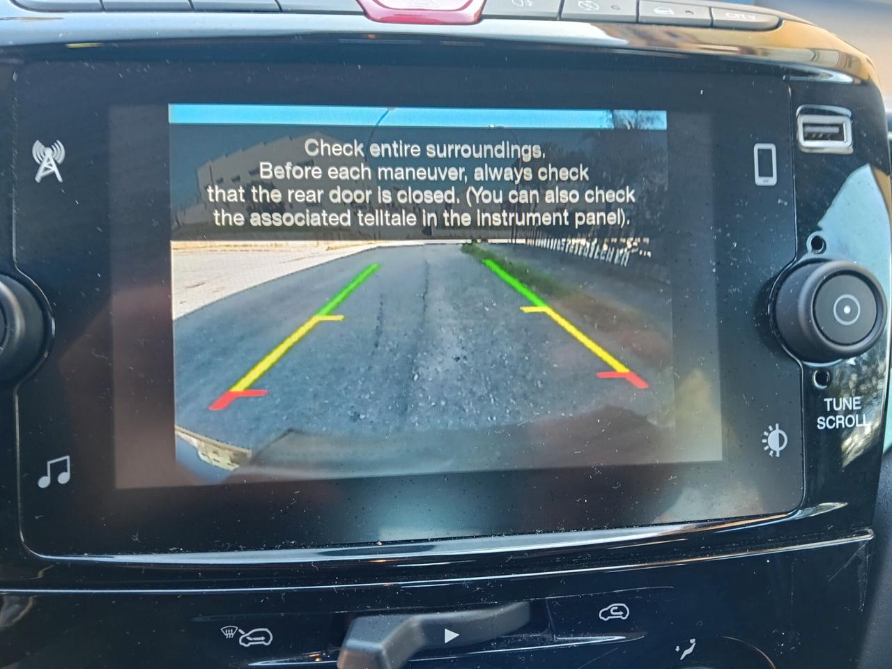 Lancia Ypsilon 1.0 FireFly 5 porte S&S Hybrid Platino