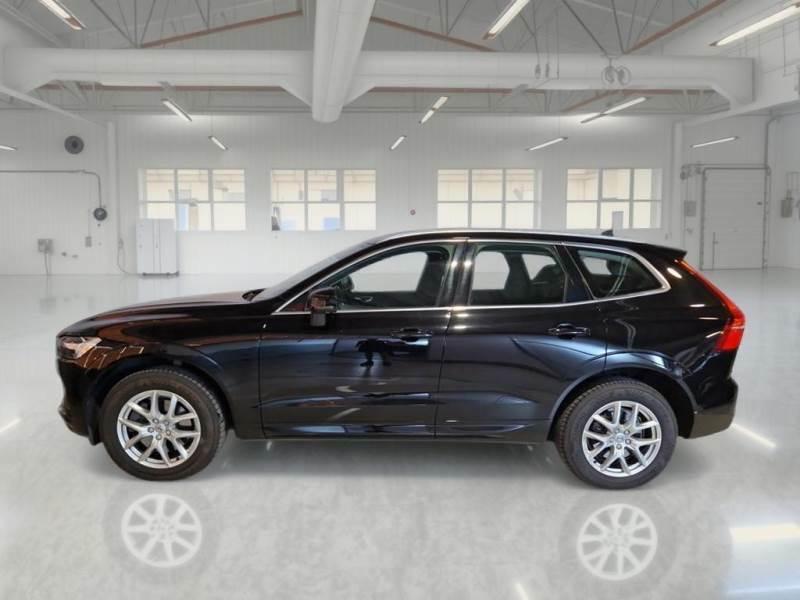 VOLVO XC60 B4 D AWD automatico Momentum Pro