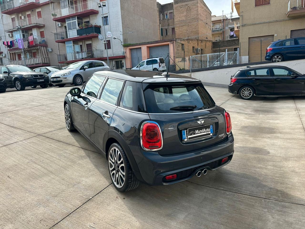 Mini 2.0 Cooper SD aut. Hype 5 porte
