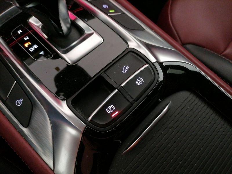 MG HS 1.5 t Luxury auto