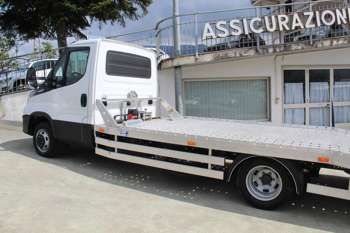 IVECO Daily 40-180 Hi-Matic Carroattrezzi