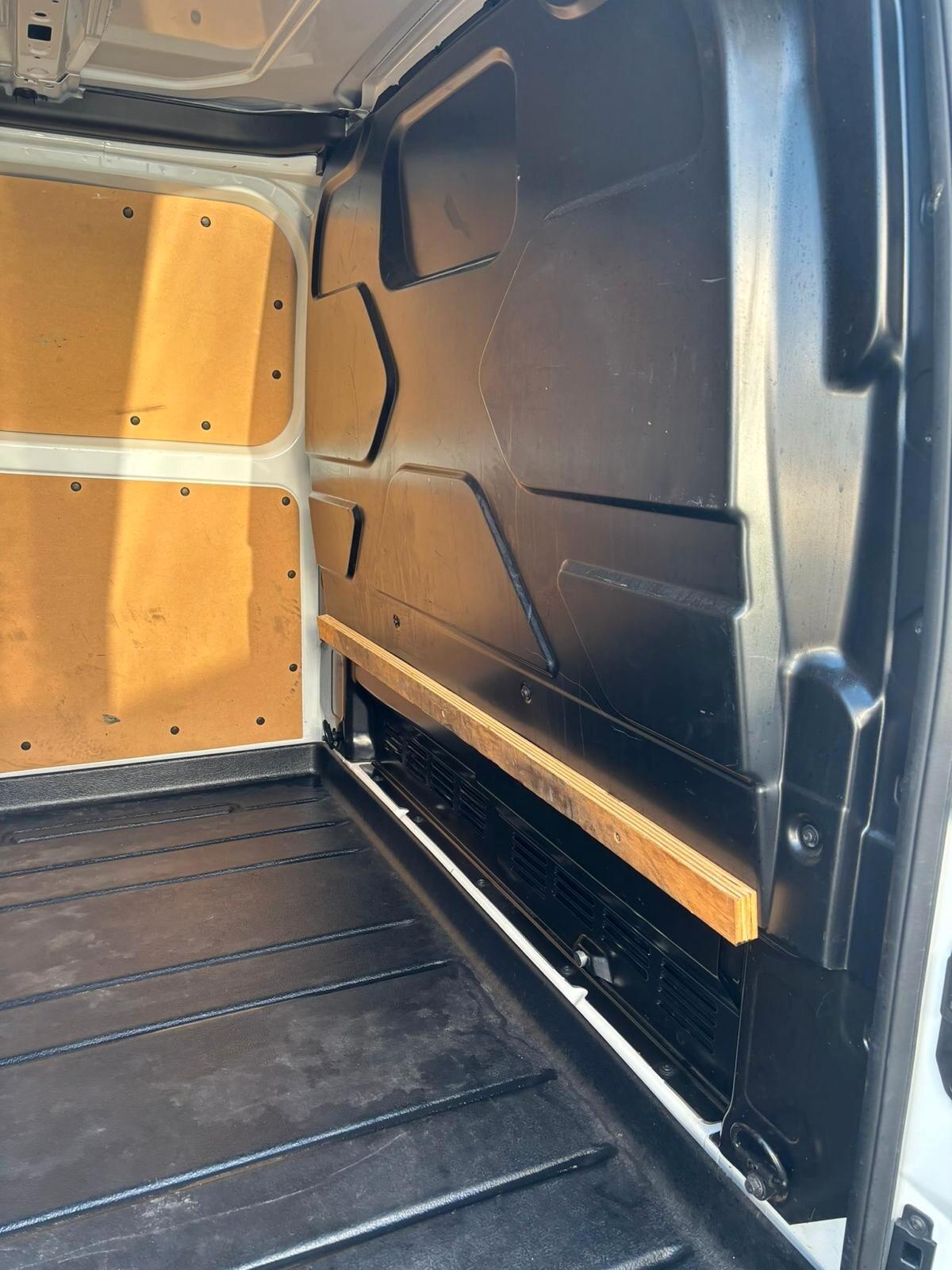 Ford Transit Custom 270 2.0 TDCi 170 PC Furgone Trend