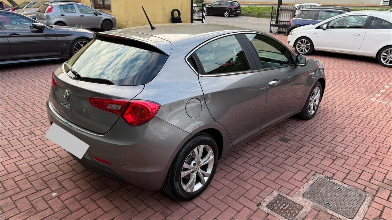 Alfa Romeo Giulietta 1.6 JTDm-2 105 CV Exclusive