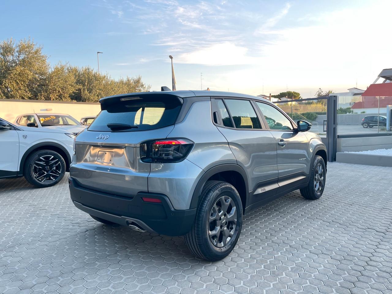 Jeep Avenger 1.2 Turbo 100 CV MHEV Longitude Automatic KM0
