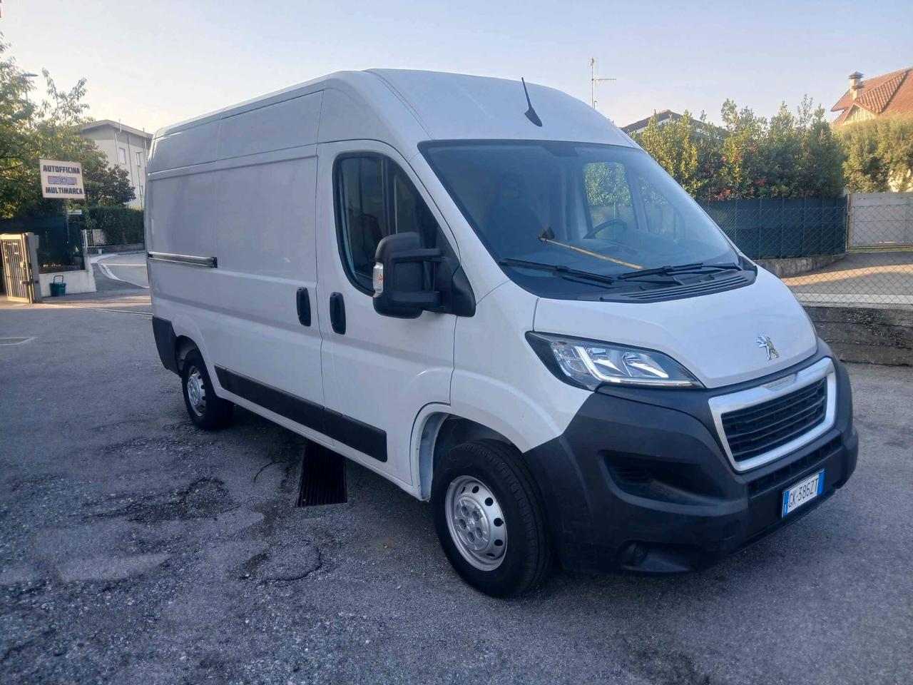 Peugeot Boxer 330 2.2 BlueHDi 140 S&S PC-TN Furgone
