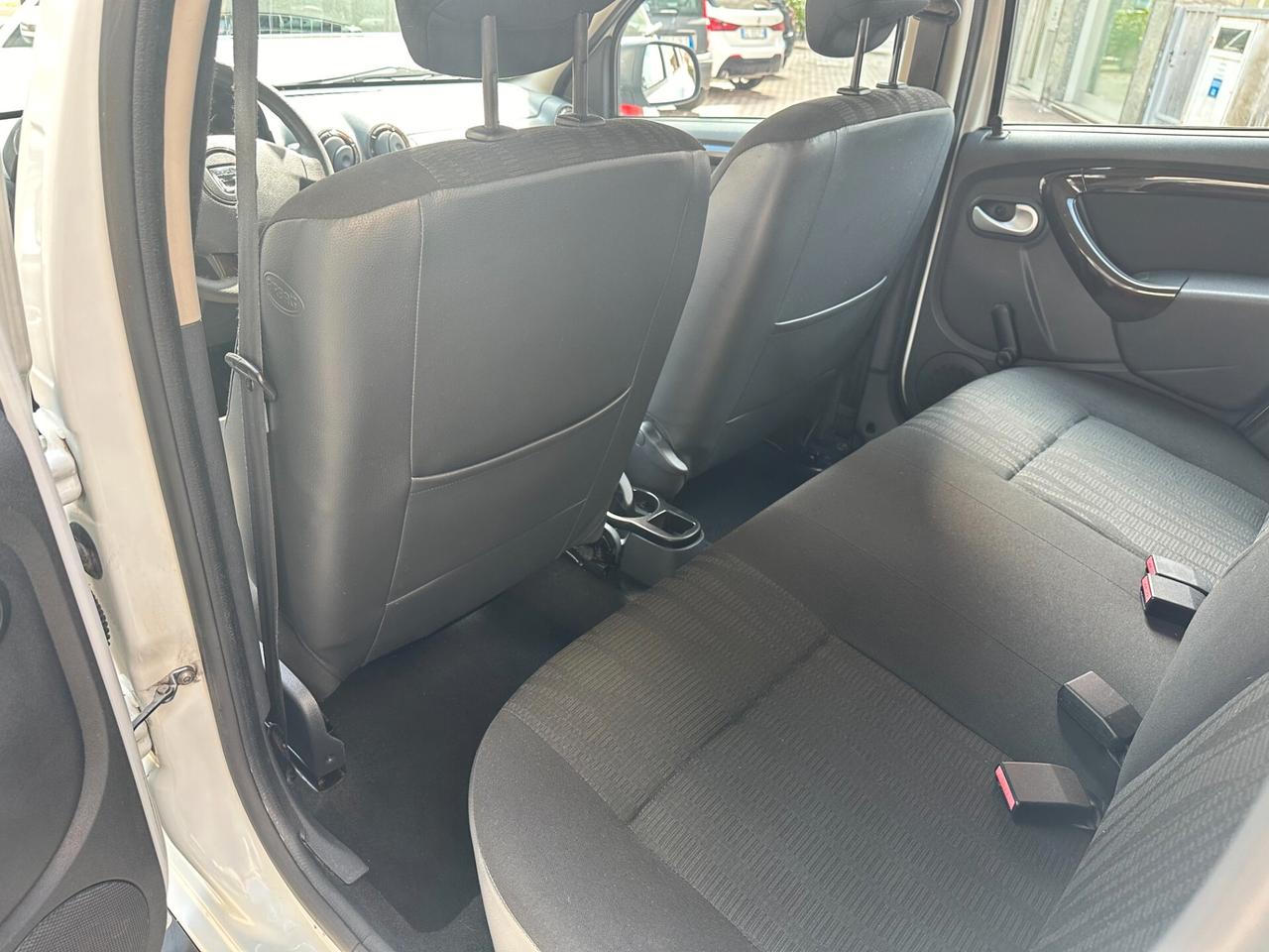 DACIA DUSTER 1.6 BENZINA