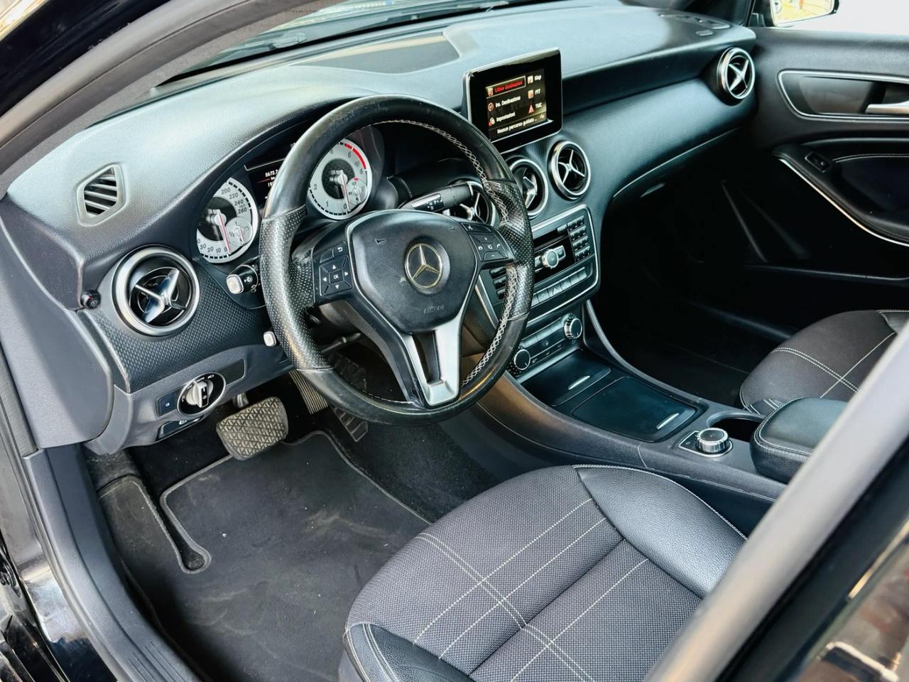 Mercedes-benz A 200 AUTOMATIC Special Edition*