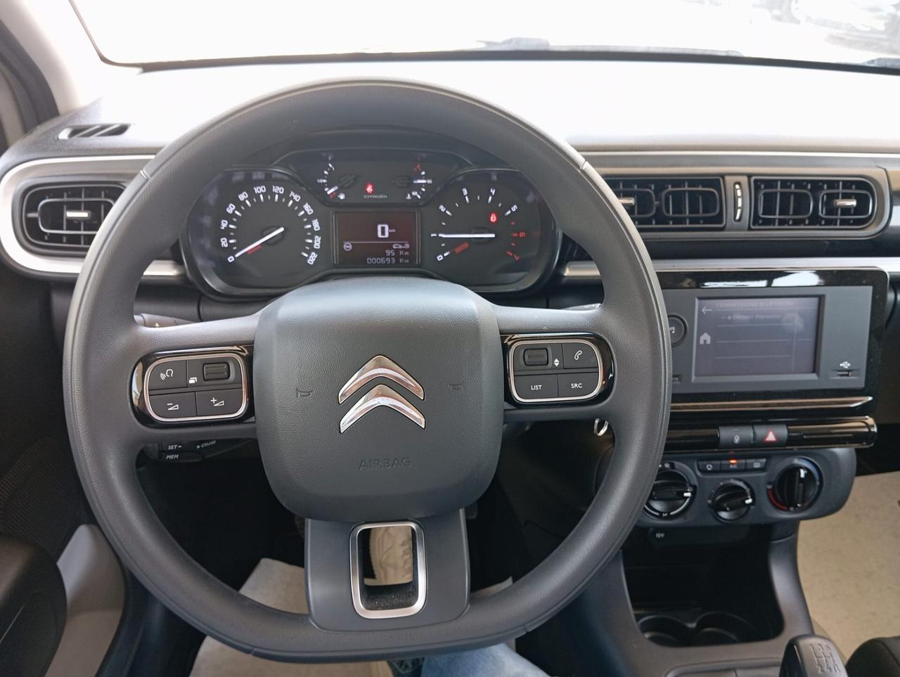 Citroen C3 PureTech 83 S&S You SOLO 692 KM???