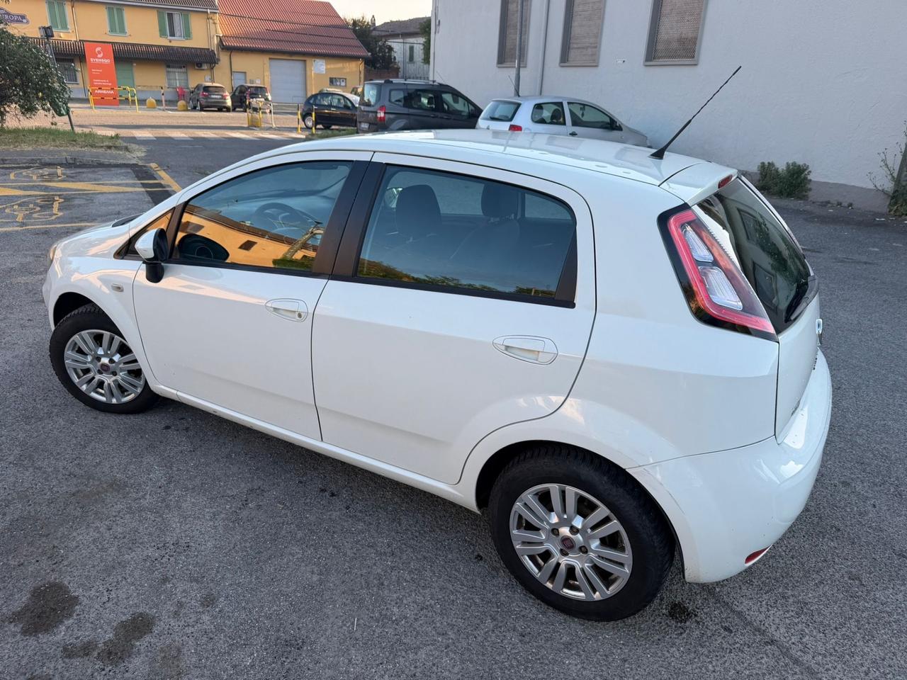 FIAT G PUNTO EVO 1.4 BENZINA GPL NEOPATENTATI OTTIME CONDIZIONI