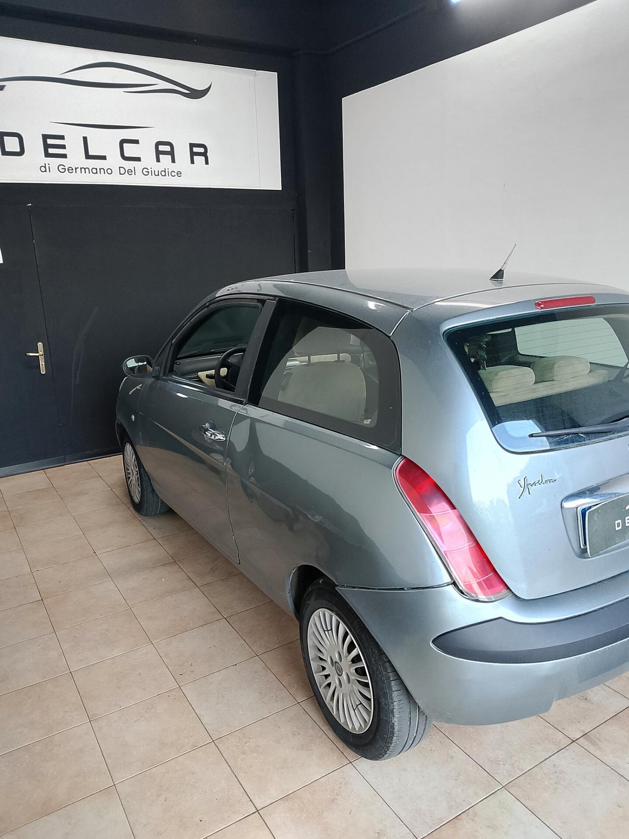Lancia Ypsilon 1.2 Argento
