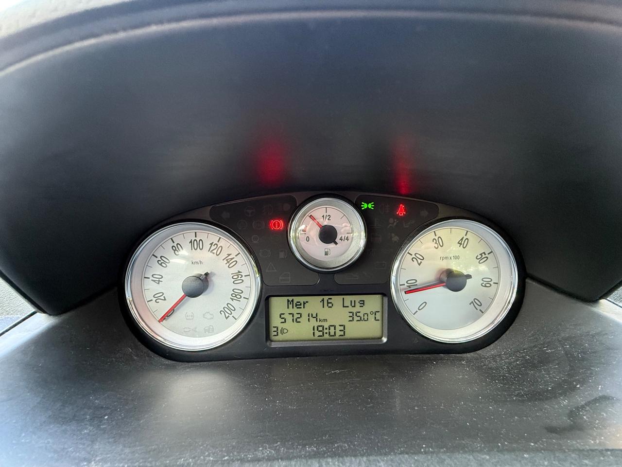 Lancia Ypsilon 1.2 69 CV Unyca