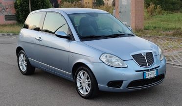 Lancia Ypsilon 1.3 MJT 90 CV Platino