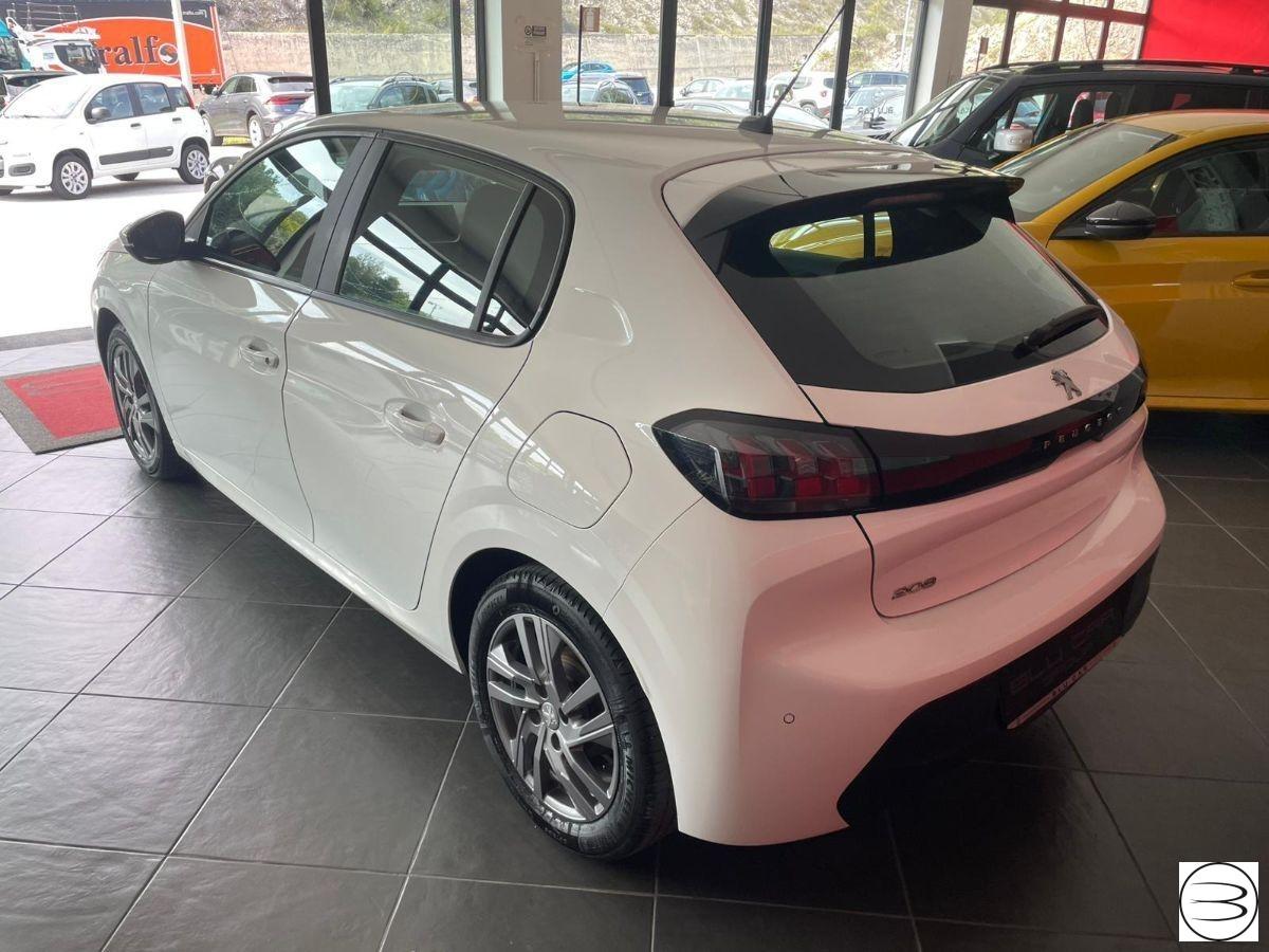 PEUGEOT - 208
