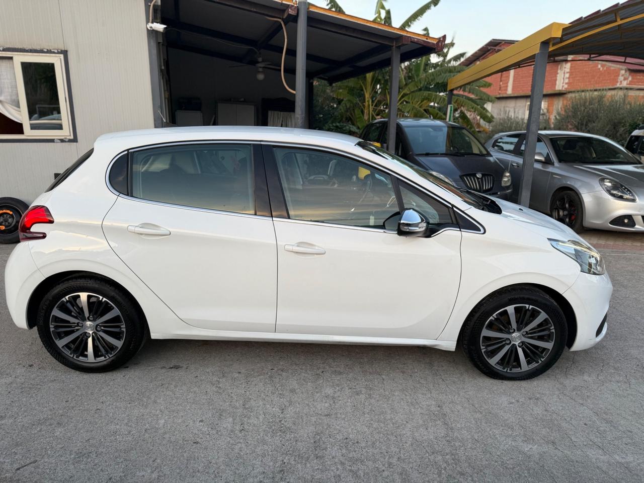 Peugeot 208 BlueHDi 75 5 porte Allure Km Certificati