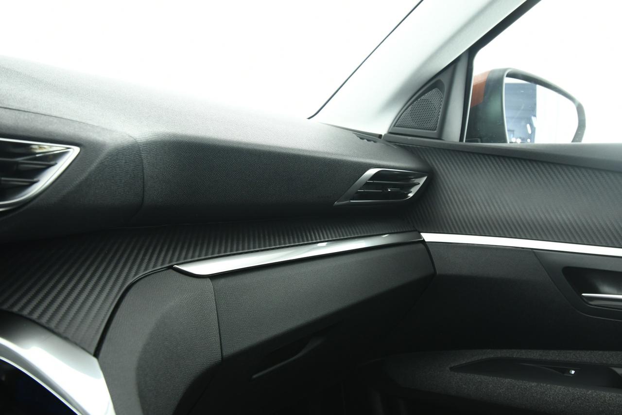 PEUGEOT 3008 1.5 bluehdi Business s&s 130cv eat8 APP CONNECT+NEOPATENTATI