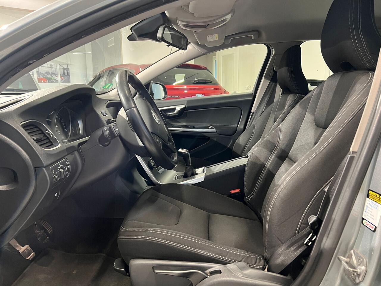 Volvo V60 D2 Momentum