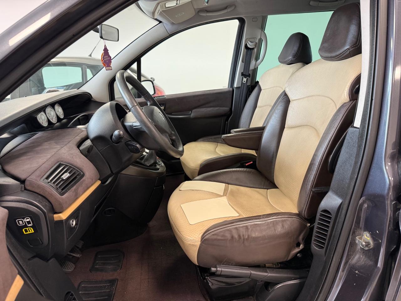 Lancia Phedra 2.0 MJT 136 CV Oro