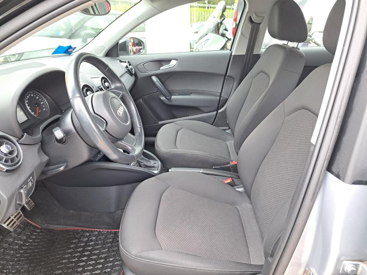 Audi A1 SPB 1.6 TDI S tronic line -DOPPI CERCHI
