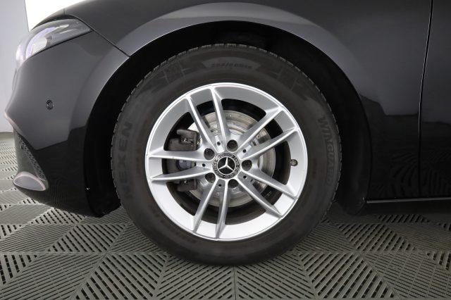 MERCEDES-BENZ A 180 A 180 d Automatic Business Extra