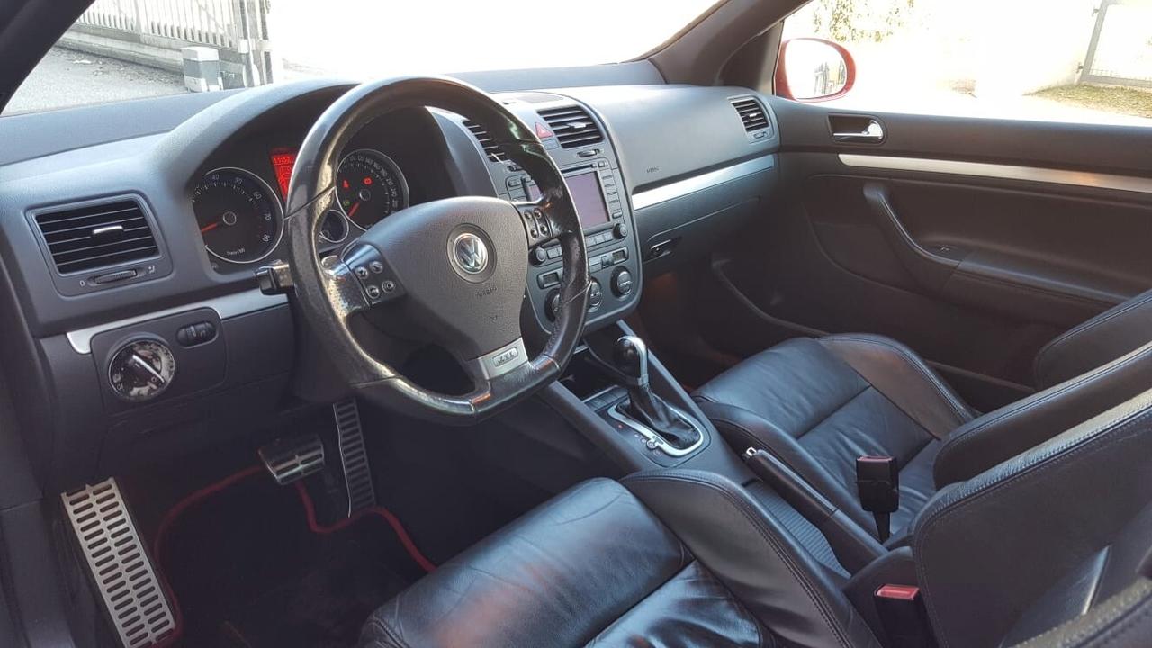 Volkswagen Golf GTI 2.0 16V FSI 3p. Sportline