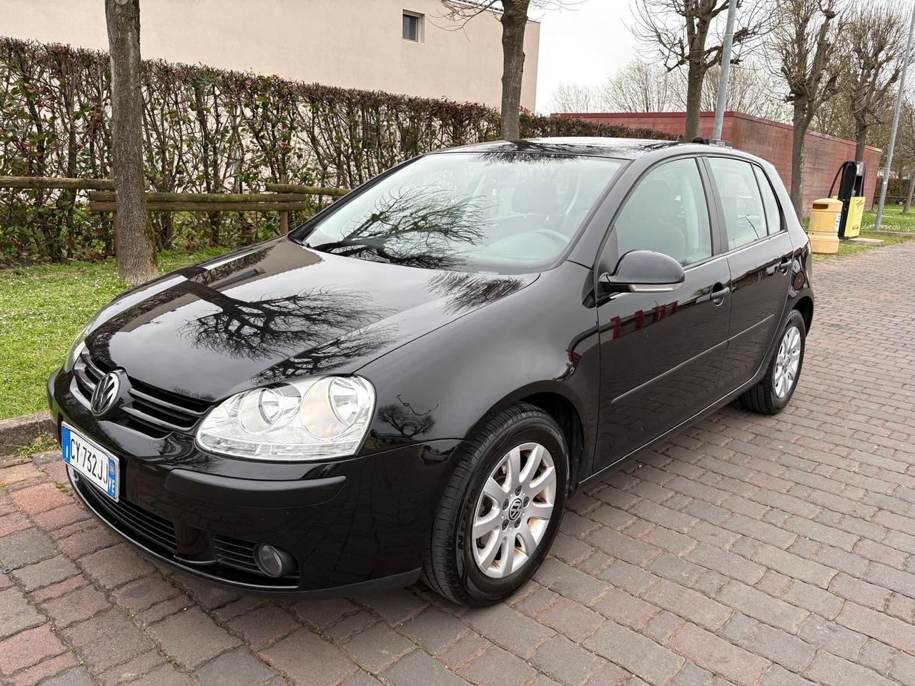 Volkswagen Golf 1.6 Benz 2006 NEOPATENTATI
