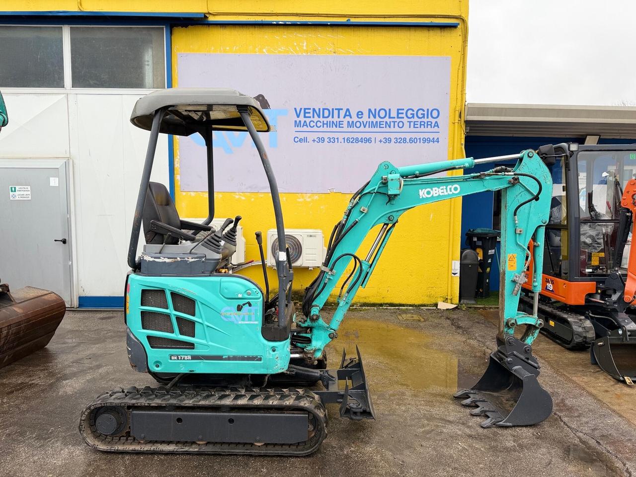 Miniescavatore KOBELCO SK17SR [ 18 Q.LI ]