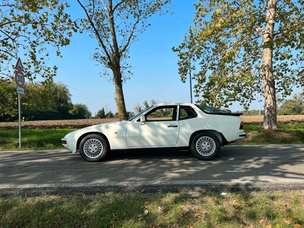 Porsche 924 Turbo - 1982