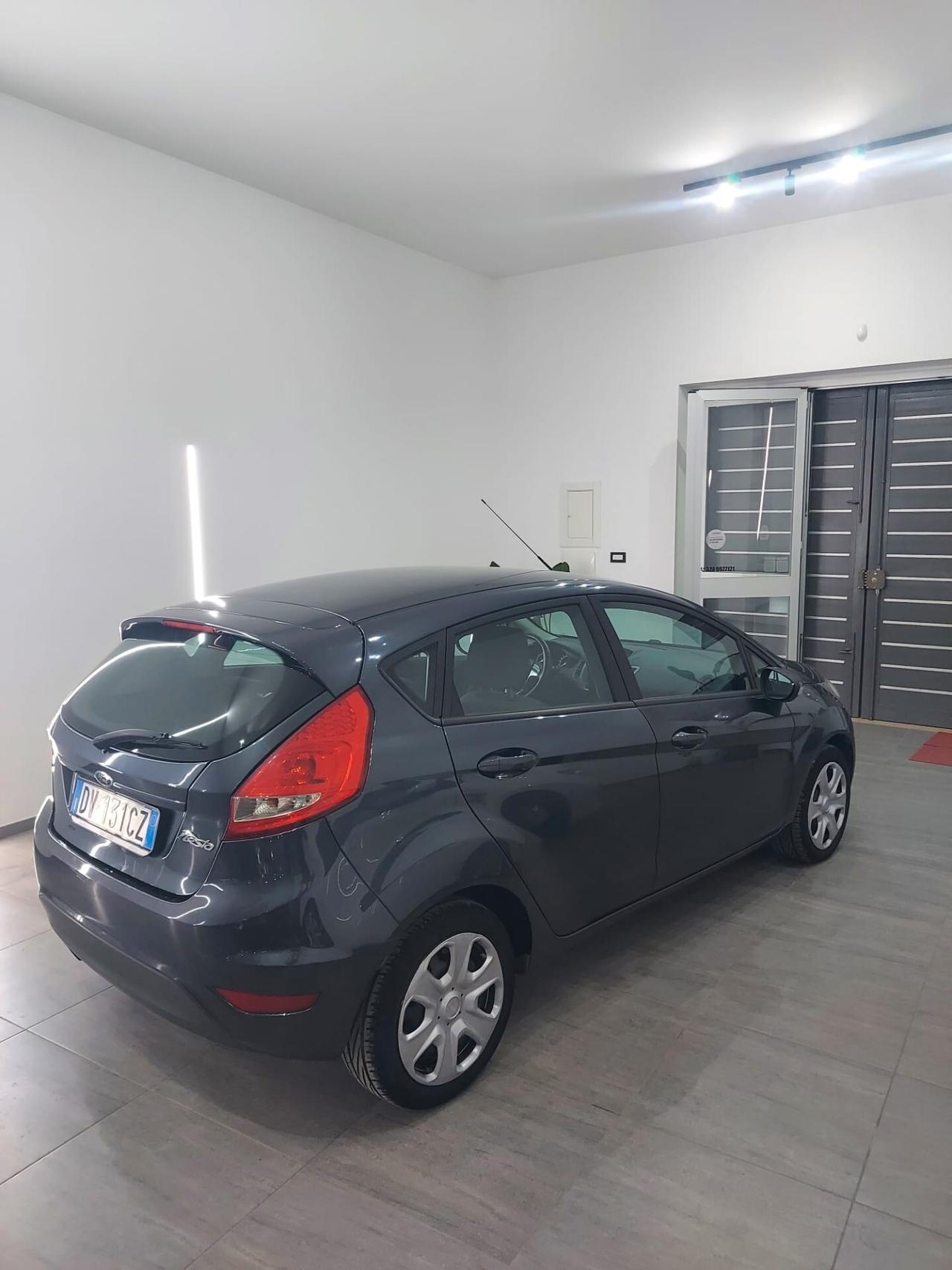 Ford Fiesta 1.2 82 CV 5 porte PLUS