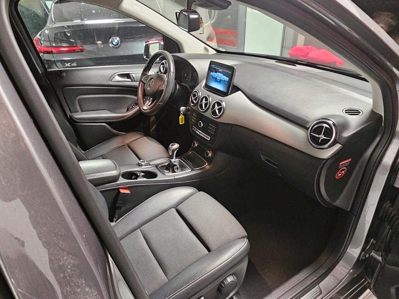 Mercedes-benz B 180 B 180 d Premium