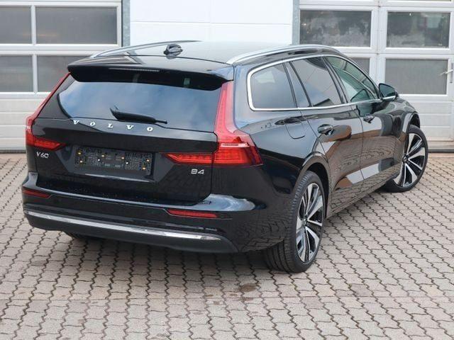 VOLVO V60 B4 (d) automatico Plus Bright